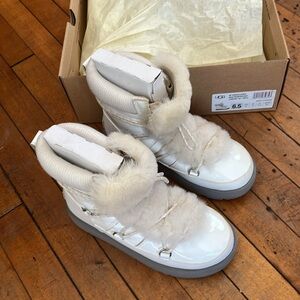 Ugg Highland White, waterproof, fur lined boots
